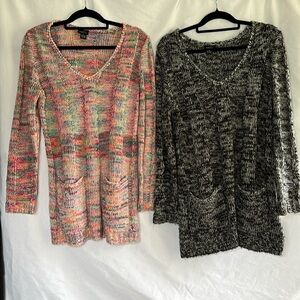 ⭐️ Rue 21 Long sleeve v-neck knit sweaters 2 front pockets pink or black jr XL